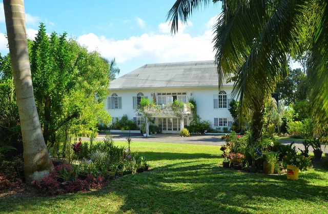 Wild Orchid 5 BR 5.5 Bth staff Private Paradise Spring Gardens Montego Bay