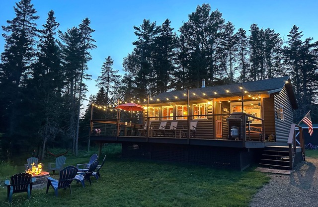 Wild Pines Cabin | Shared Waterfront w/Bistro Lighting & Fire Pit