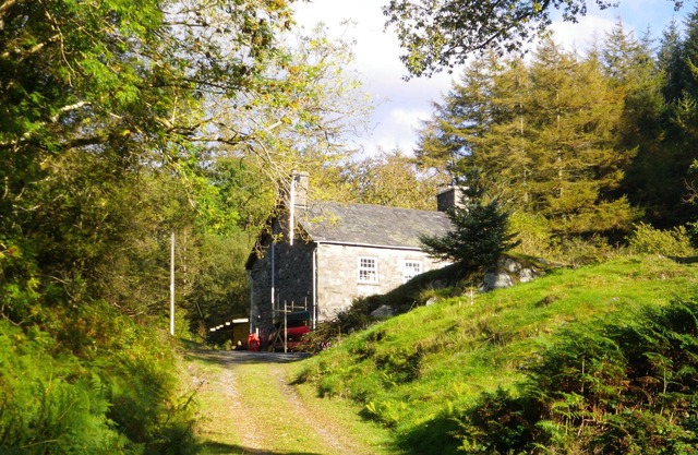 Wilderness Retreat/Riverside terrace and close to the coast.