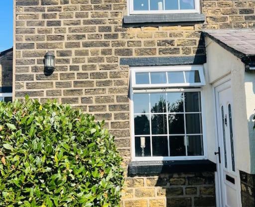 Willow Cottage - Billinge Wigan, sleeps 4 , parking and garden