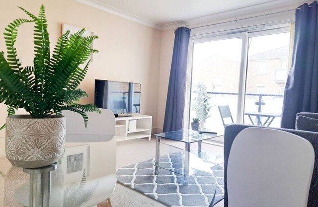 Wimbledon Apartment Is a Fantastic 1 Bedroom Apartment in the centre of Wimbledon with free parking!