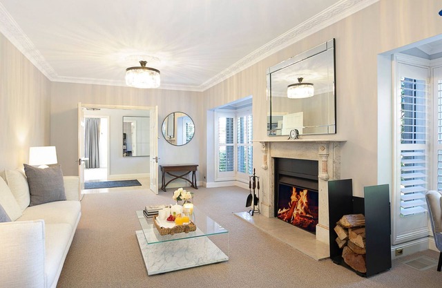 Windermere – stunning and garden setting