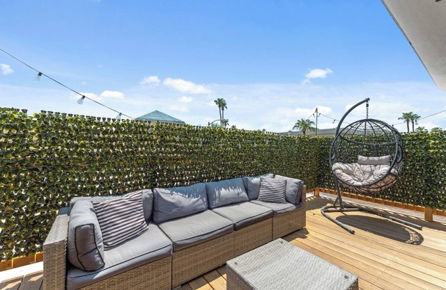 Windfield Condo in the Entertainment District