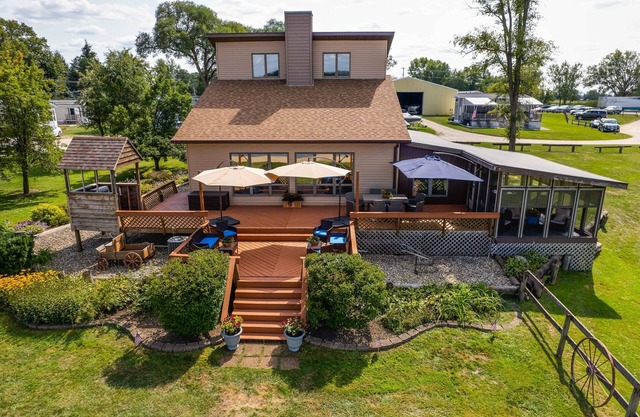 Windjammer, Lakefront Home-Away-From-Home!
