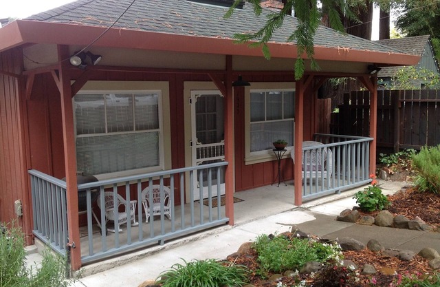 WINE COUNTRY RIVERFRONT RETREAT WITH SPA & VIEWS