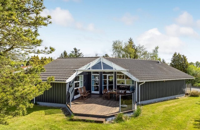 "Winona" - 250m from the sea by Interhome