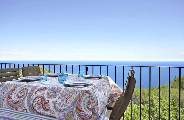 WITH HOUSE IN BEGUR WITH SEA VIEWS AND SWIMMING POOL