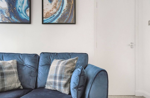 With views of the Ochils beyond the high street