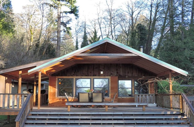 Wolf Glen: Cozy cabin near the beach on Vashon!