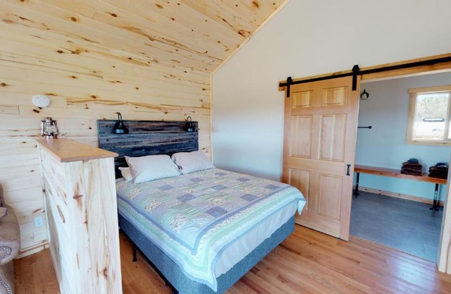 Wolf Springs Cabin #5