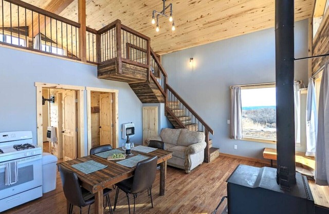 Wolf Springs Ranch, Cabin 8