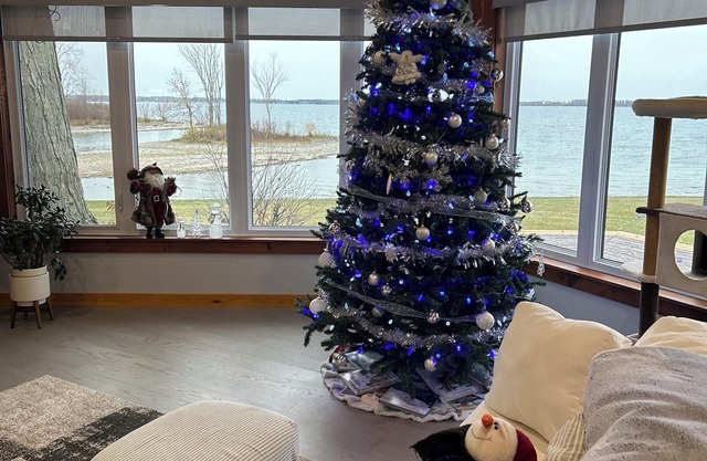 Wolfe Island Escape for all seasons or time of year. Over 10 acres to explore!