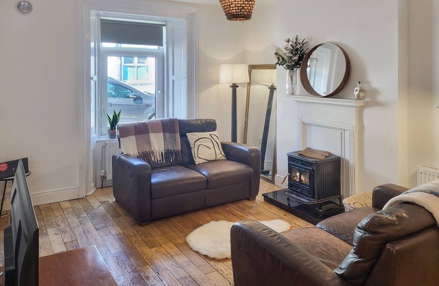 Wolfe Tone Apartment