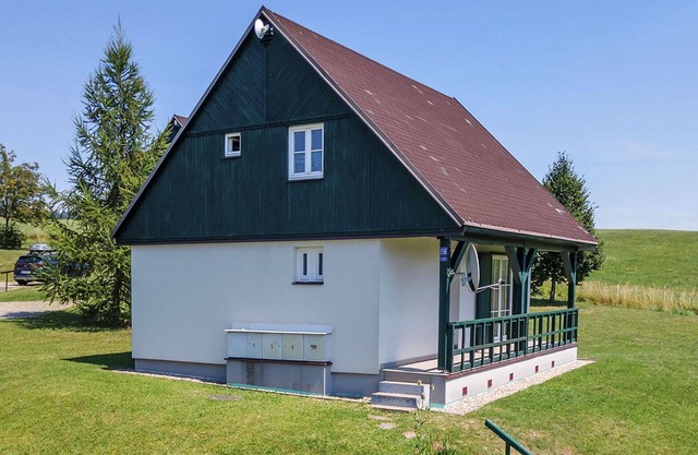 Wonderful private villa for 8 people with WIFI, pool, TV, terrace and pets allowed