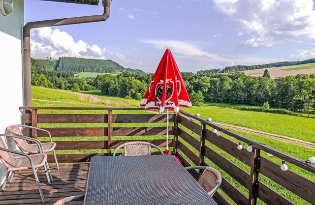 Wonderful private villa for 6 guests with pool, WIFI, TV, patio, pets allowed and panoramic view