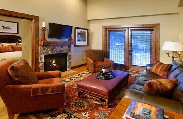 Wonderful 2/3 in town apartment close to ski lift and restaurants