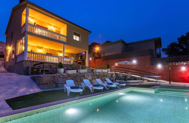 Wonderful private villa for 8 people with WIFI, private pool, TV, patio, pets allowed and parking