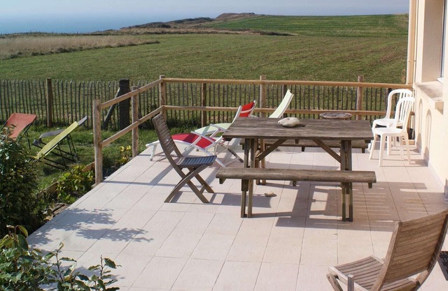 Wonderful holiday home in Audinghen with garden