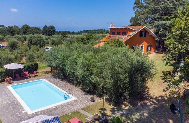 Wonderful private villa for 6 guests with A/C, WIFI, private pool, TV and patio