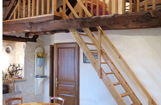 Wonderful private villa for 4 people with TV, terrace and pets allowed