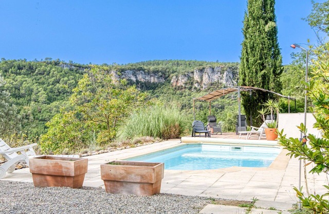 Wonderful private villa for 6 guests with private pool, TV and patio