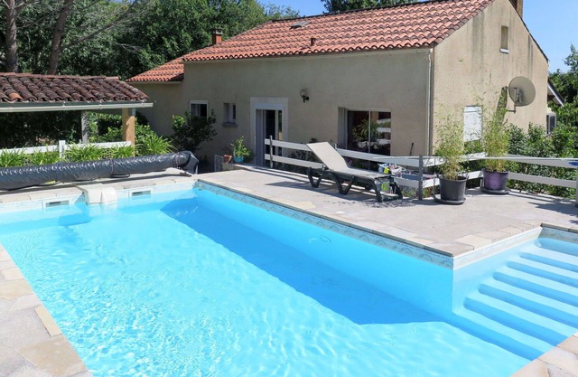 Wonderful private villa for 4 people with private pool, WIFI, TV, terrace and pets allowed
