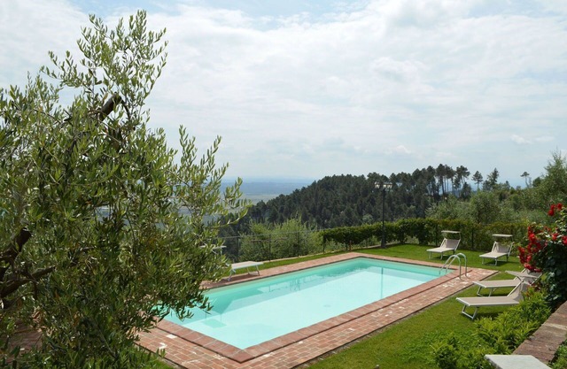 Wonderful private villa with WIFI, A/C, private pool, TV, terrace and panoramic view, close to L.