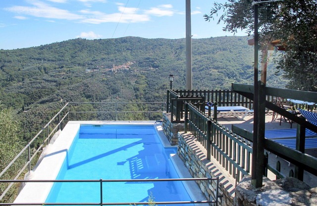 Wonderful private villa with private pool, WIFI, TV, terrace, pets allowed and panoramic view
