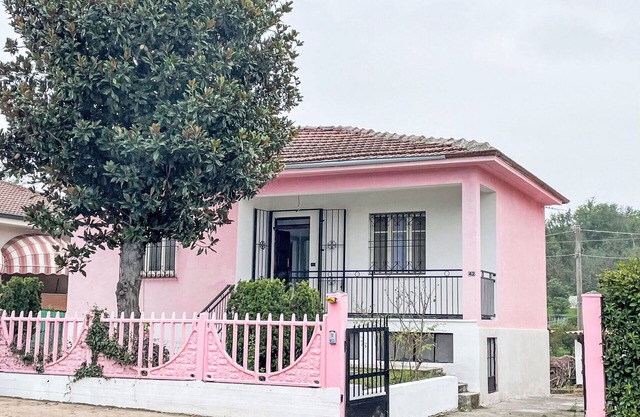 Wonderful private villa for 2 people with WIFI, private pool, patio and pets allowed