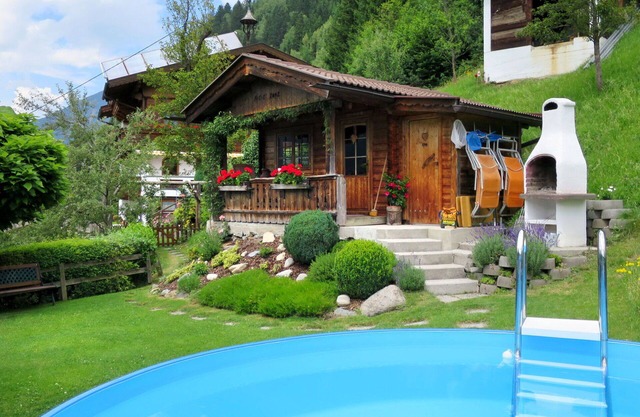 Wonderful private villa for 8 people with WIFI, pool, TV and patio