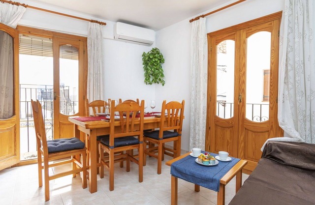 Wonderful private villa for 12 guests with WIFI, TV, terrace and parking