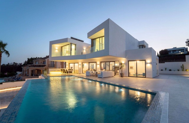 Wonderful private villa for 10 guests with A/C, private pool, WIFI, TV, terrace and pets allowed