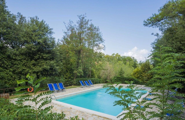 Wonderful private villa for 10 guests with pool, WIFI, balcony, pets allowed and panoramic view