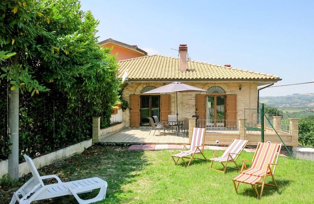 Wonderful private villa for 4 guests with WIFI, TV, terrace and pets allowed