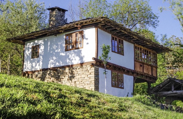 Wonderful private villa for 5 people with WIFI, pets allowed, panoramic view and parking