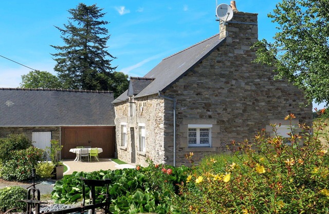 Wonderful private villa for 4 people with TV and pets allowed