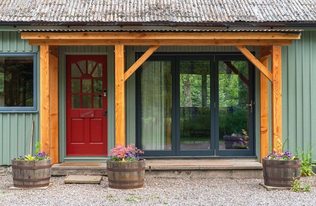 Wonderful private villa for 4 people with hot tub, WIFI, TV, pets allowed and parking
