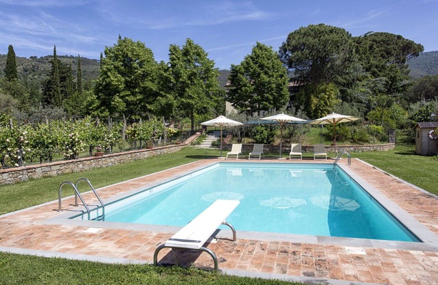 Wonderful private villa with private pool, WIFI, A/C, TV, patio, panoramic view, close to Cortona