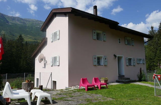Wonderful private villa for 5 people with WIFI, TV, patio, pets allowed and panoramic view