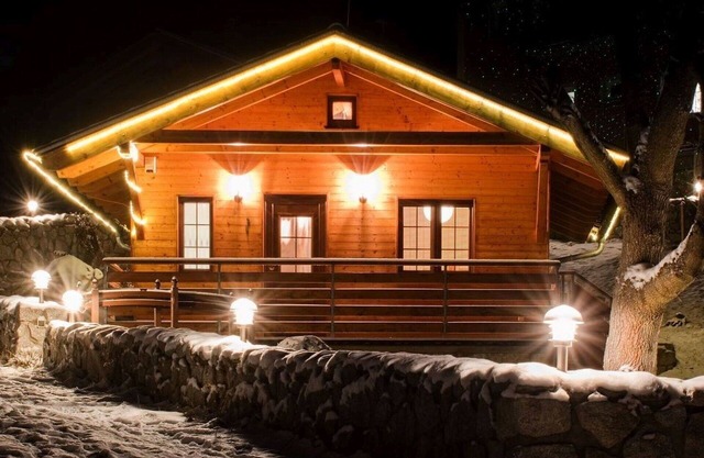 Wonderful private villa for 4 guests with WIFI, TV, patio and parking