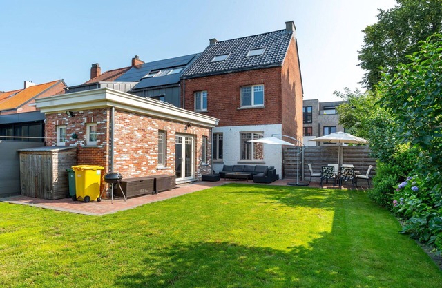 Wonderful private villa for 6 guests with WIFI, TV, terrace and parking