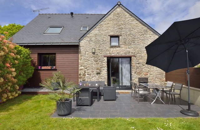 Wonderful private villa for 5 guests with WIFI, TV, patio and pets allowed