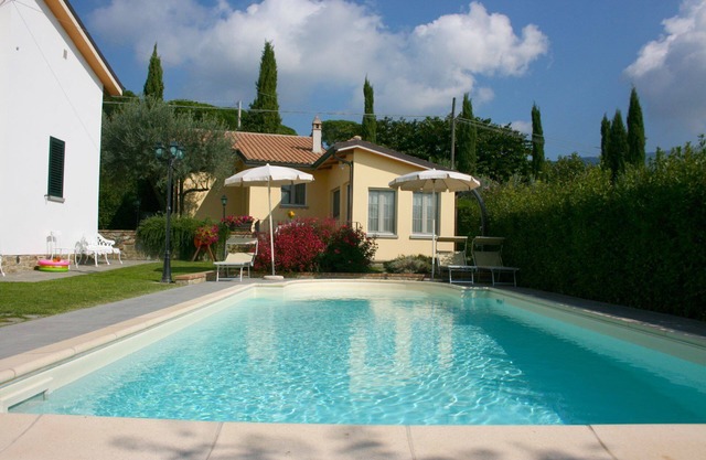 Wonderful private villa for 3 guests with WIFI, pool, A/C, TV and terrace