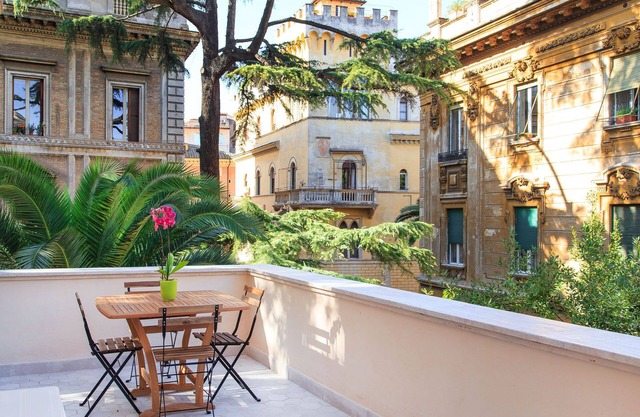 Wonderful terrace apartment in the city center