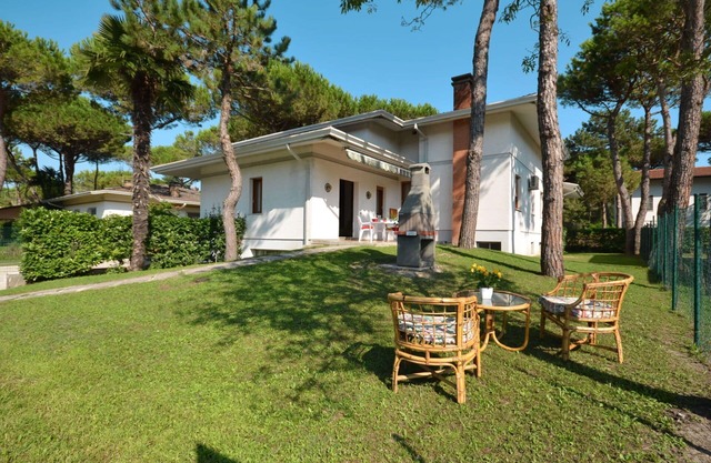 Wonderful villa for 8 guests with A/C, TV, terrace and pets allowed