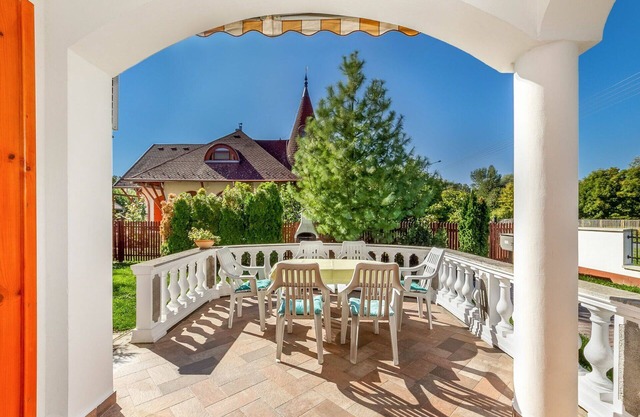 Wonderful villa for 8 people with WIFI, private pool, A/C, TV, terrace, pets allowed and parking