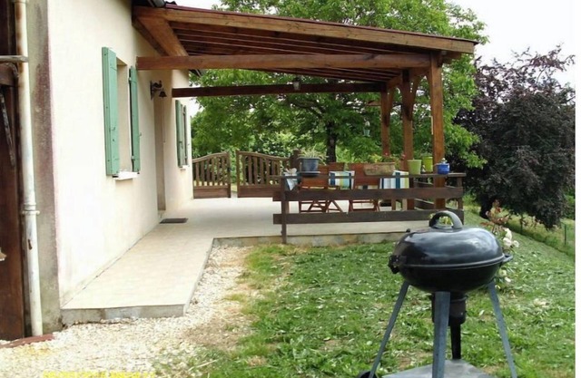 Wood charming little house 4 pers