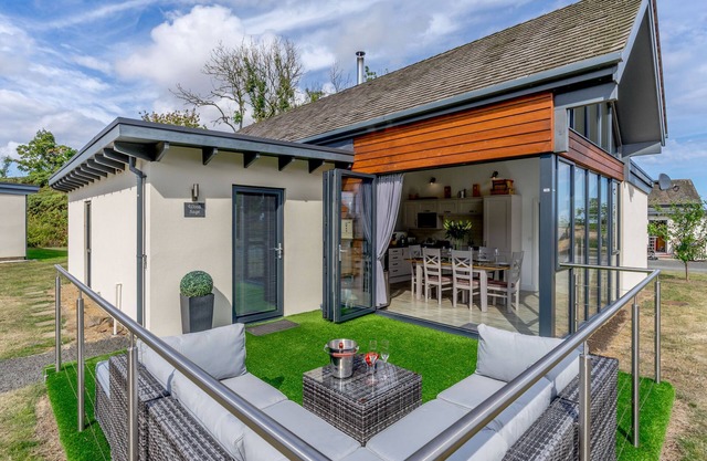 WOOD SAGE, family friendly, character holiday cottage in Bamburgh