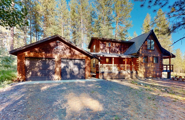 Woodland Chalet | Cabin in New Meadows with grill, deck, fireplace & W/D