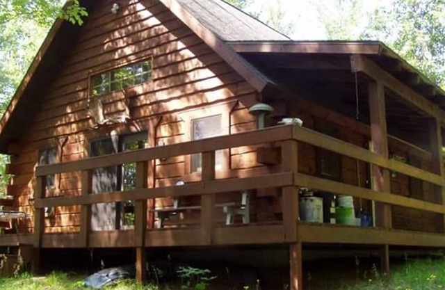 Woody's Cozy Cabin on the Menominee